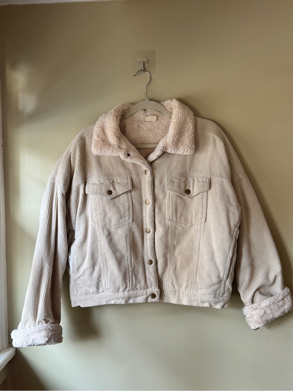 Cozy Sherpa-Lined Corduroy Jacket - Cream